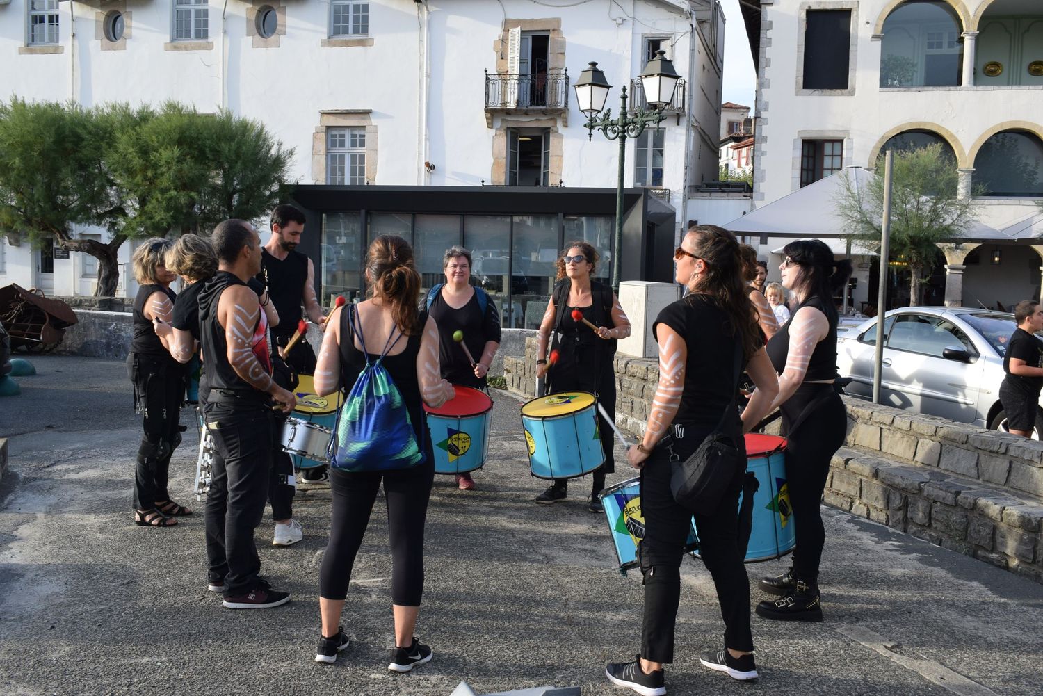 Batucada-St-Jean-rue-republique (1)
