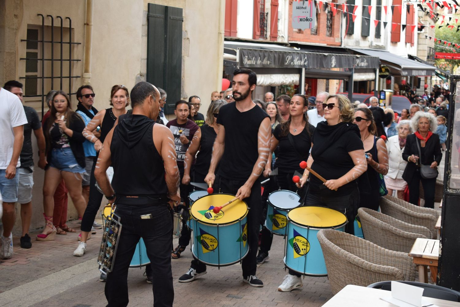 Batucada-St-Jean-rue-republique 10