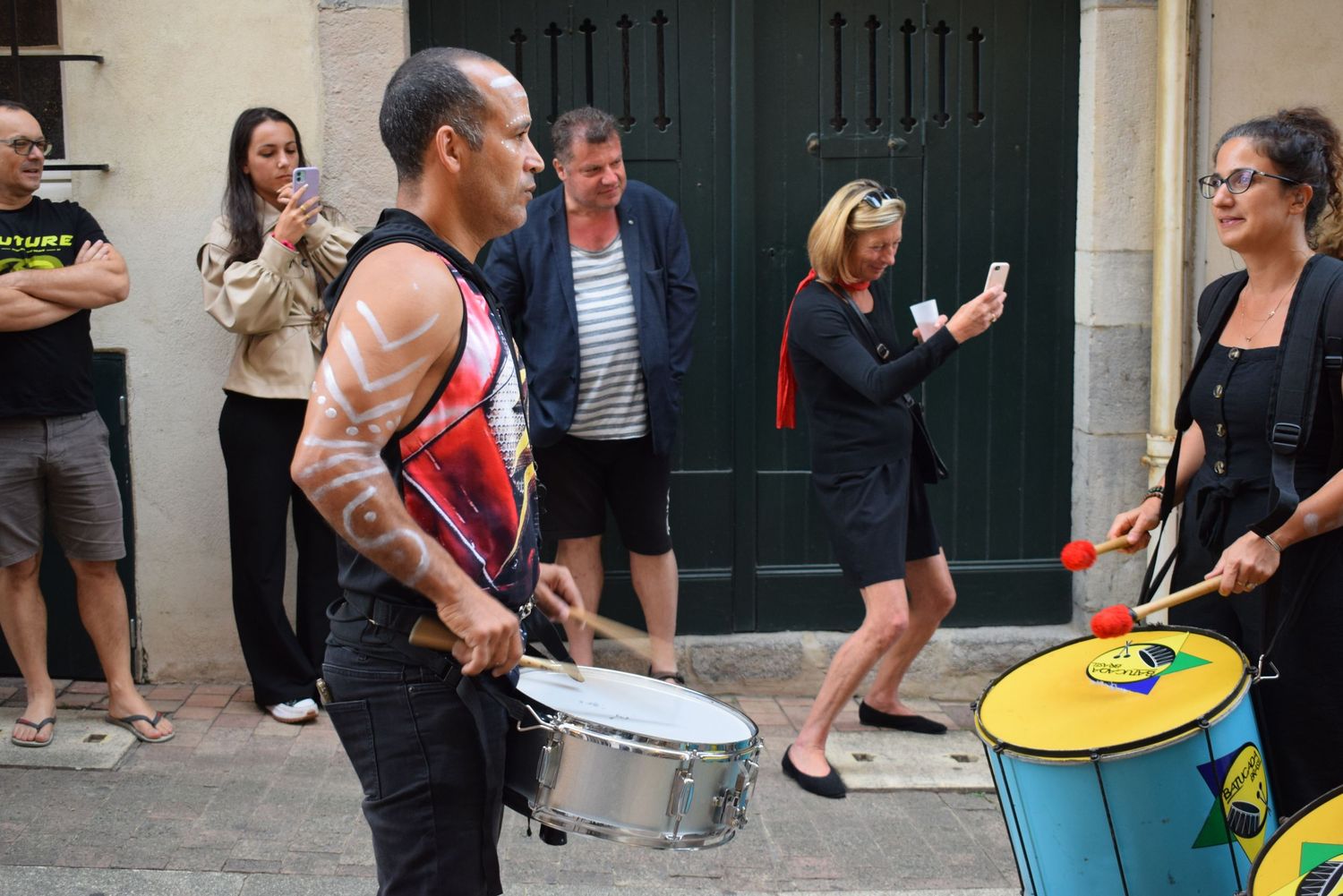 Batucada-St-Jean-rue-republique 13