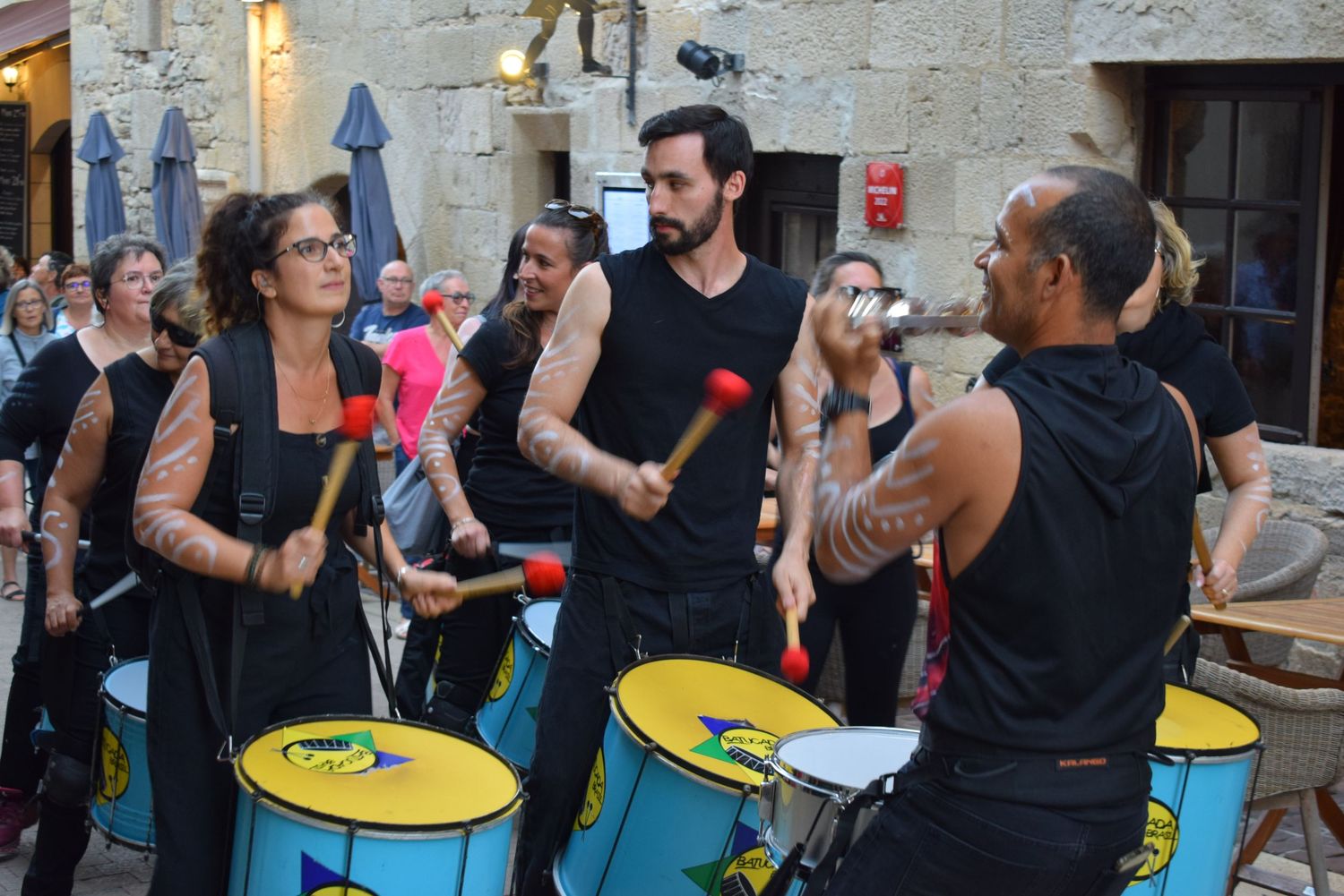 Batucada-St-Jean-rue-republique 16