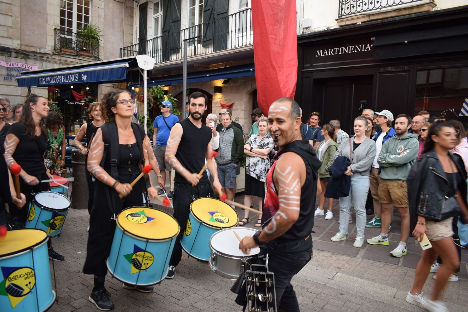 Batucada-St-Jean-rue-republique 25
