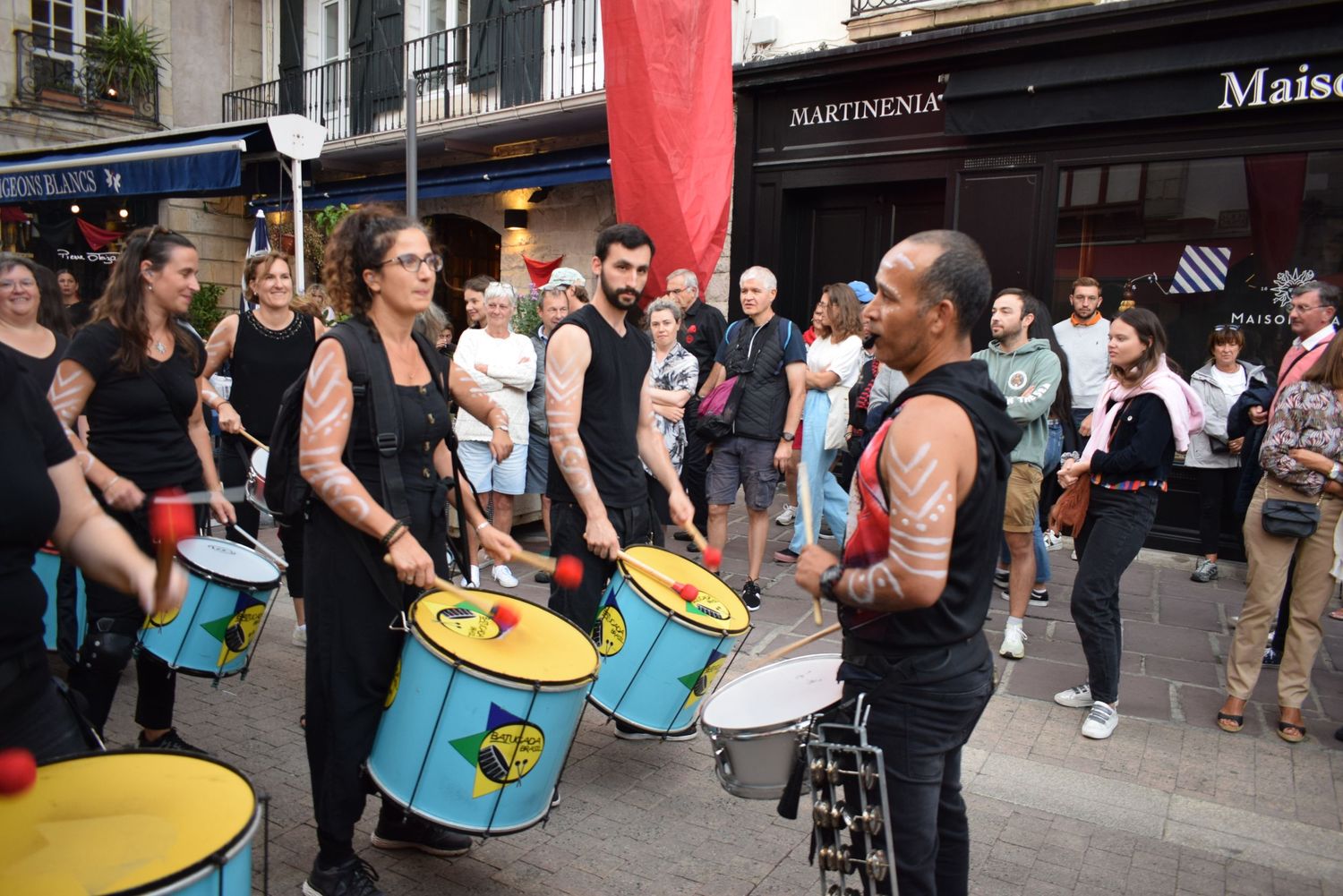 Batucada-St-Jean-rue-republique 28