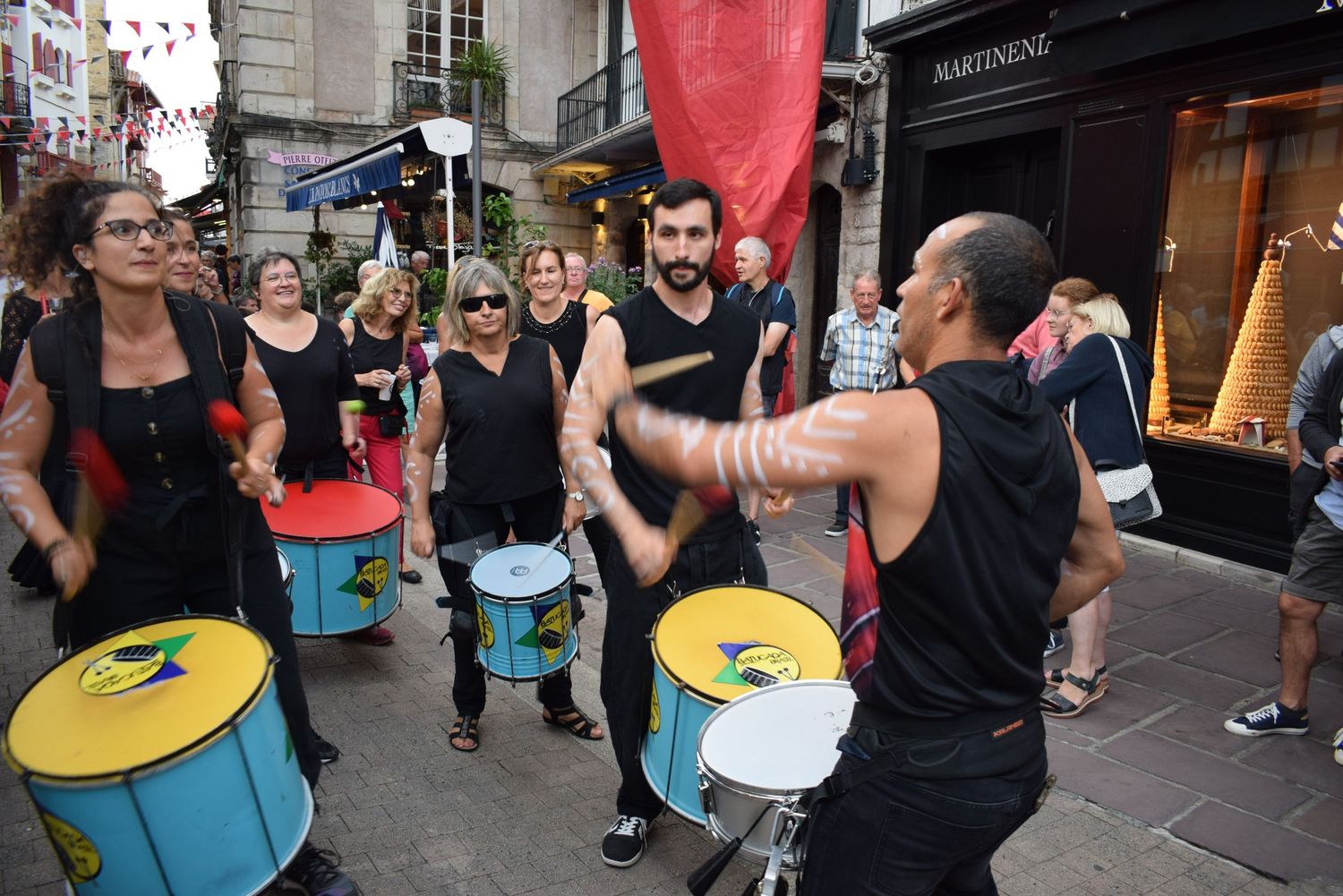 Batucada-St-Jean-rue-republique 33