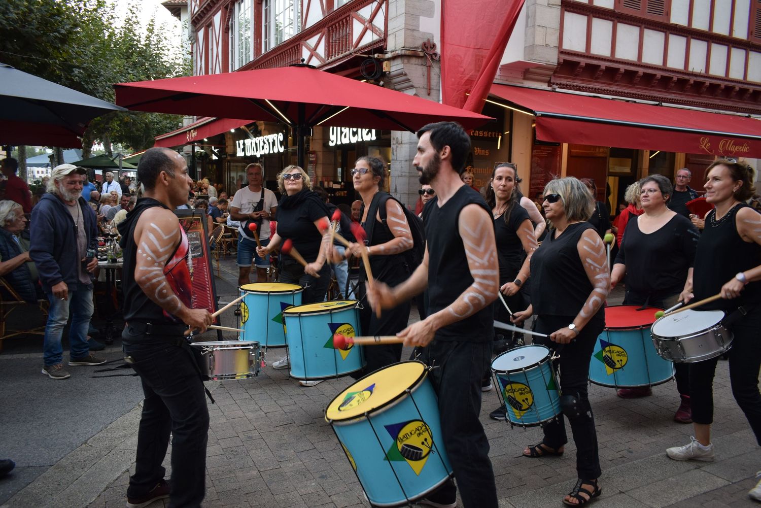 Batucada-St-Jean-rue-republique 35